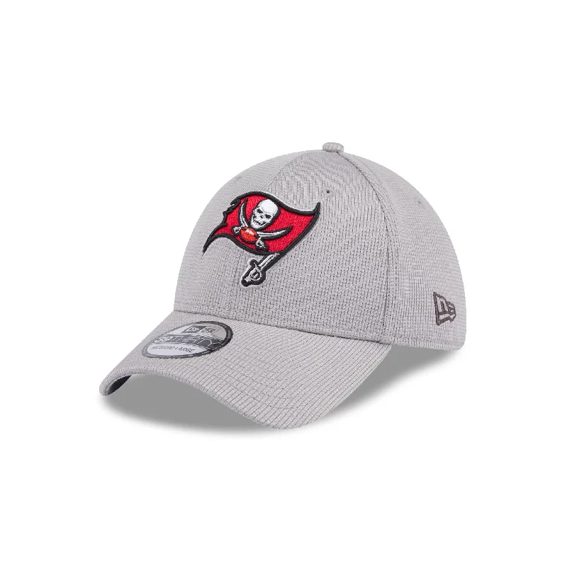 Men's durable cotton socks-Tampa Bay Buccaneers Active 39THIRTY Stretch Fit Hat