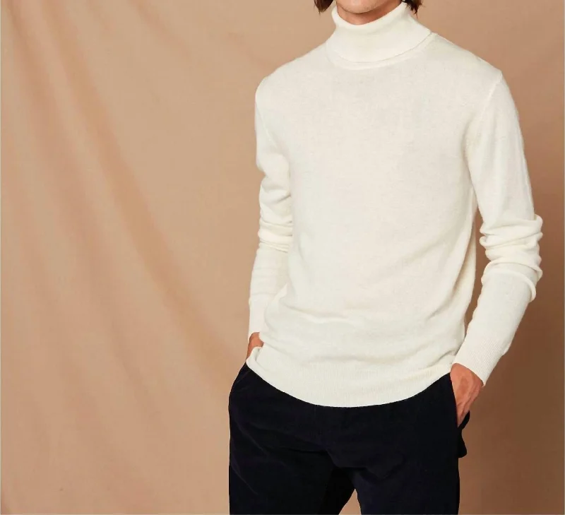 Men's lightweight cable sweater-Cashmere Roll Neck Sweater In White