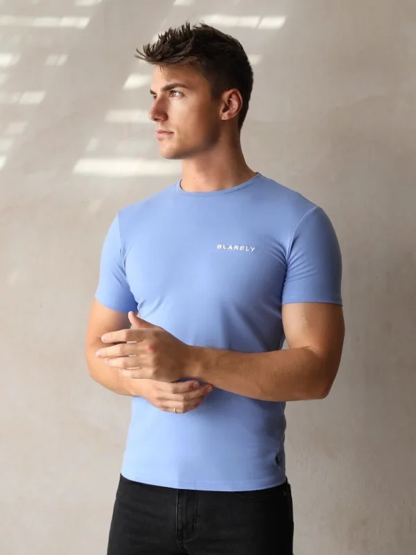 Men's short-sleeve slim fit top-Series T-Shirt - Light Blue